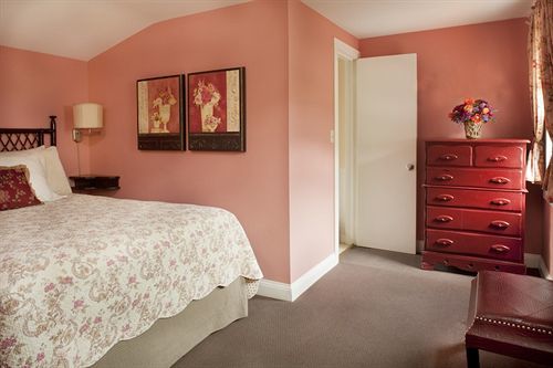 Madison Inn Оук-Блаффс Экстерьер фото